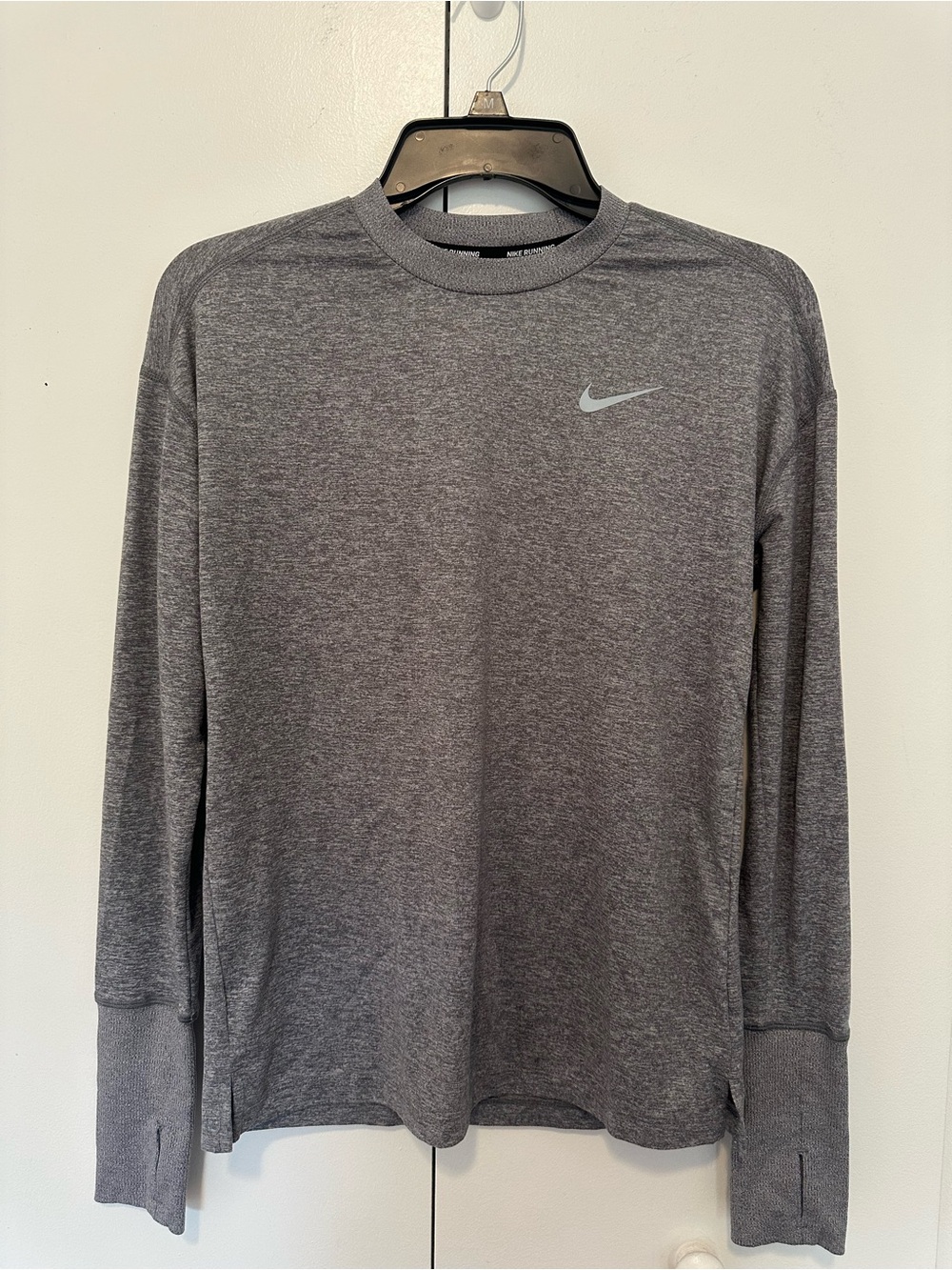 Nike Gray Heather Long-Sleeve Crew Shirt